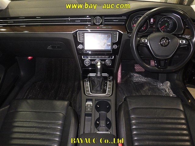 VOLKSWAGEN PASSAT VARIANT 2016