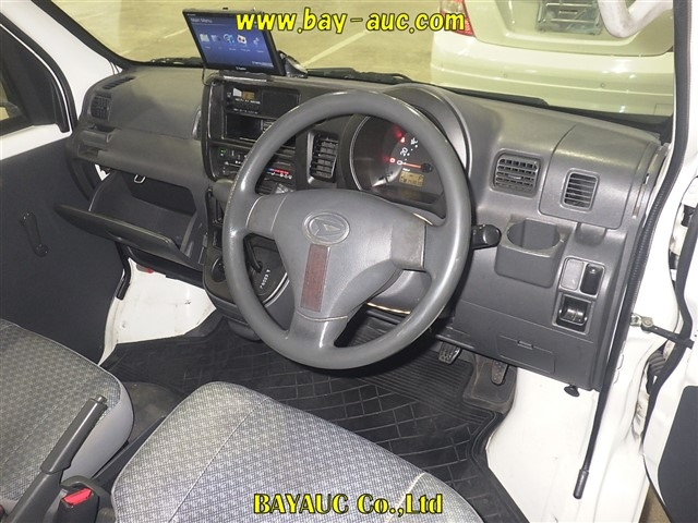 DAIHATSU HIJET VAN 2014