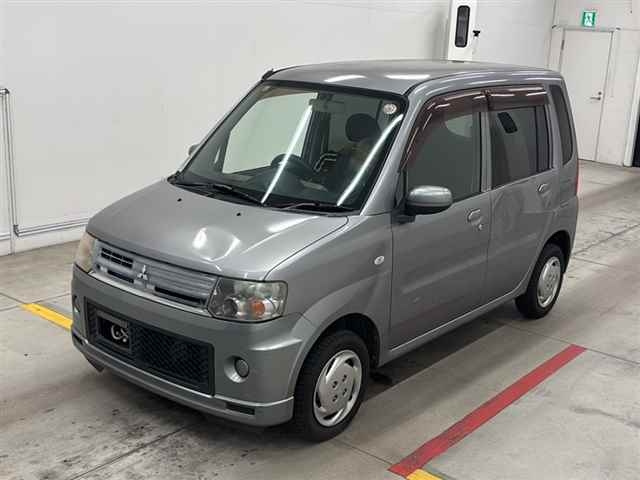 MITSUBISHI TOPPO 2010