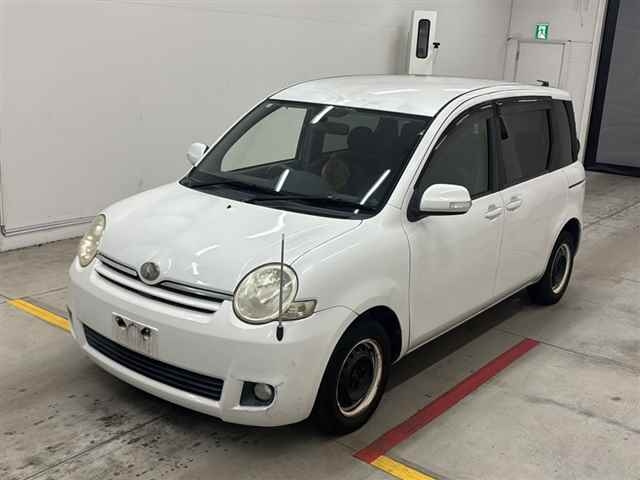 TOYOTA SIENTA 2008