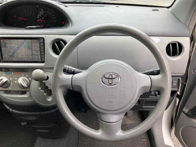 TOYOTA SIENTA 2008