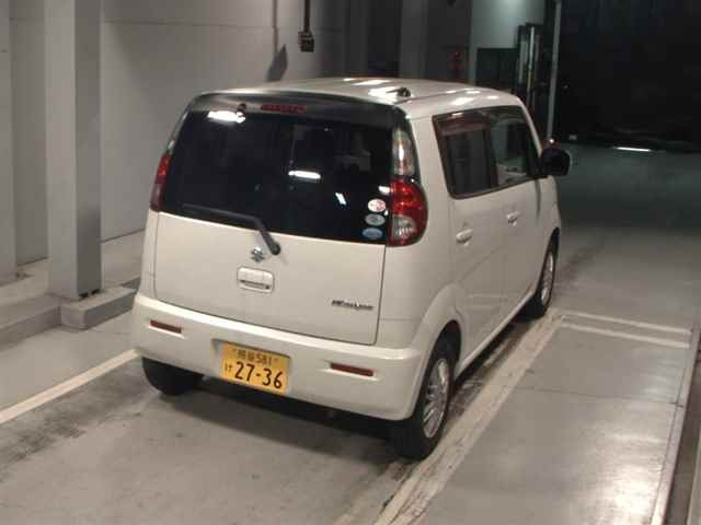 SUZUKI MRWAGON 2011