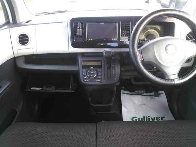 SUZUKI MRWAGON 2011