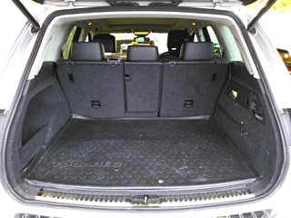 VOLKSWAGEN TOUAREG 2011