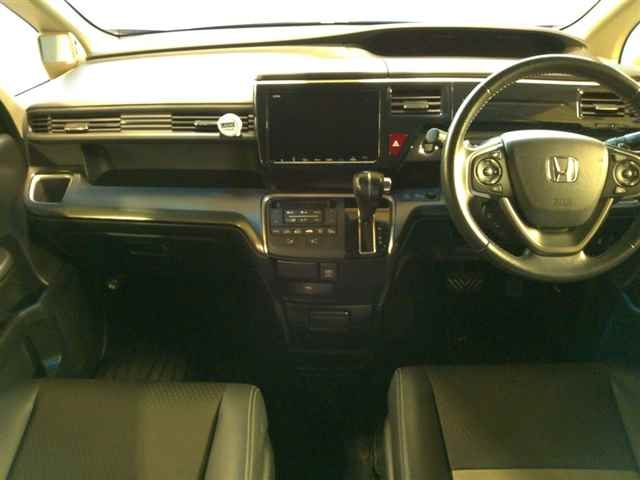 HONDA STEP WAGON 2018