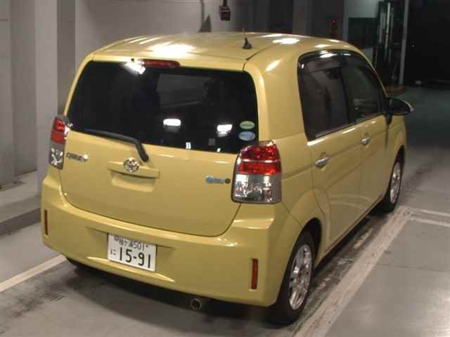 TOYOTA SPADE 2013
