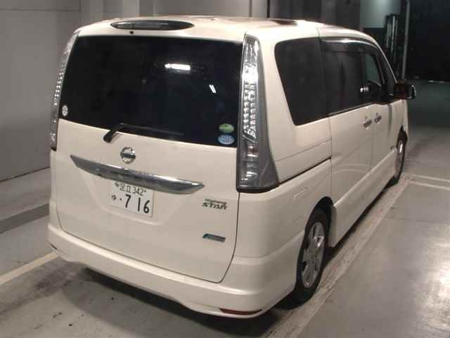 NISSAN SERENA 2013