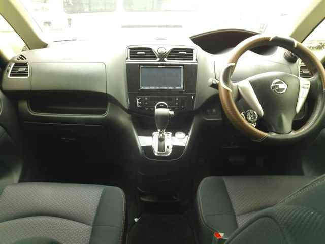 NISSAN SERENA 2013