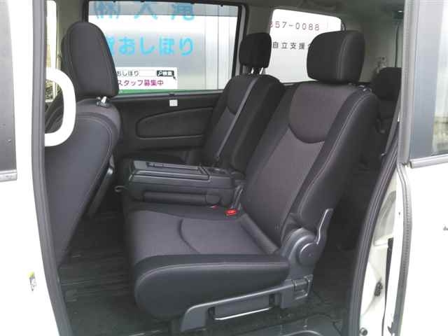 NISSAN SERENA 2013