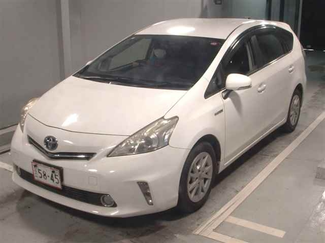 TOYOTA PRIUS ALPHA 2012