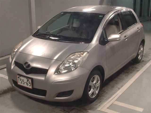 TOYOTA VITZ 2011