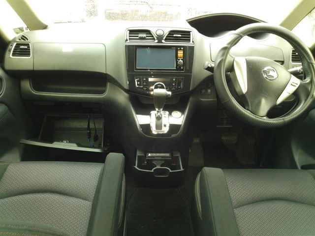 NISSAN SERENA 2012
