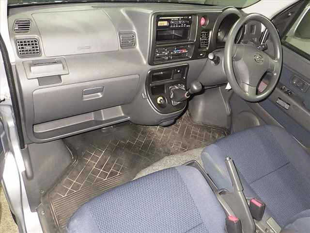 DAIHATSU HIJET VAN 2012