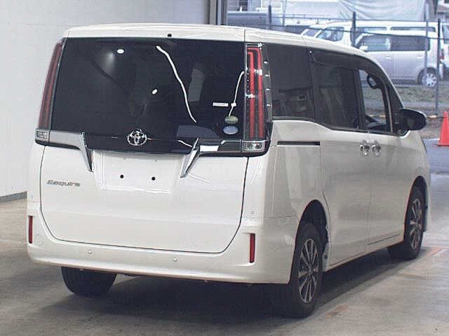 TOYOTA ESQUIRE 2020