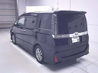 TOYOTA VOXY 2015