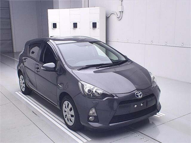 TOYOTA AQUA 2014