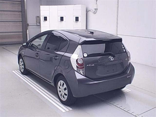 TOYOTA AQUA 2014