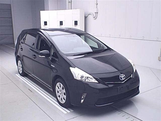 TOYOTA PRIUS ALPHA 2012