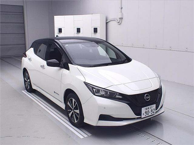 NISSAN LEAF 2021