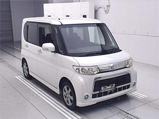 DAIHATSU TANTO 2010