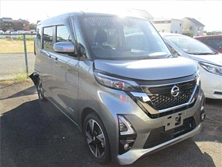 NISSAN ROOX 2023