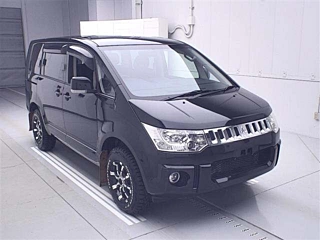 MITSUBISHI DELICA D5 2017