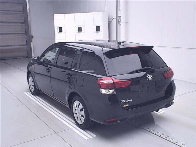 TOYOTA COROLLA FIELDER 2016