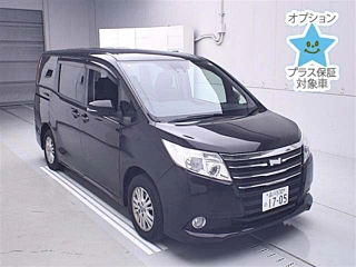TOYOTA NOAH 2017