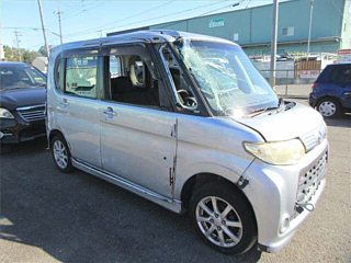 DAIHATSU TANTO 2011