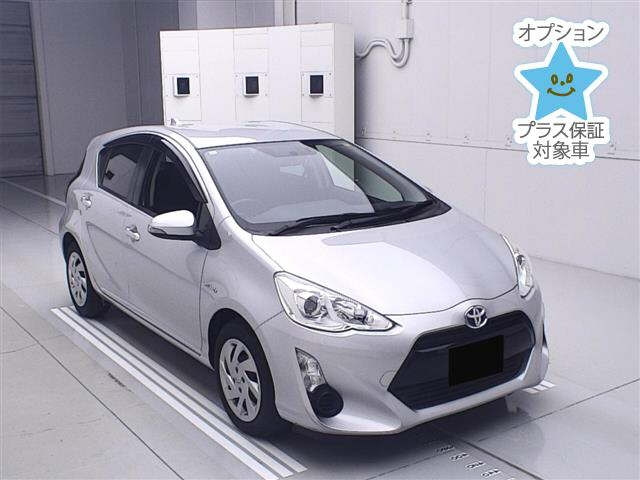TOYOTA AQUA 2015