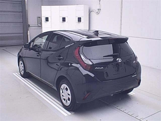 TOYOTA AQUA 2022