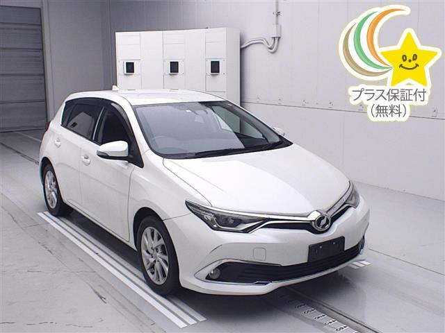TOYOTA AURIS 2016