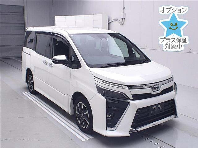 TOYOTA VOXY 2020