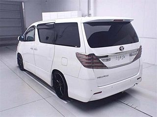 TOYOTA VELLFIRE 2013