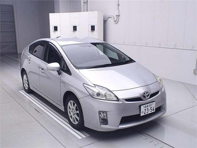 TOYOTA PRIUS 2010