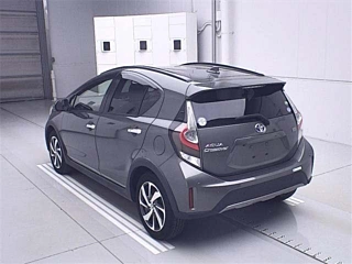 TOYOTA AQUA 2020