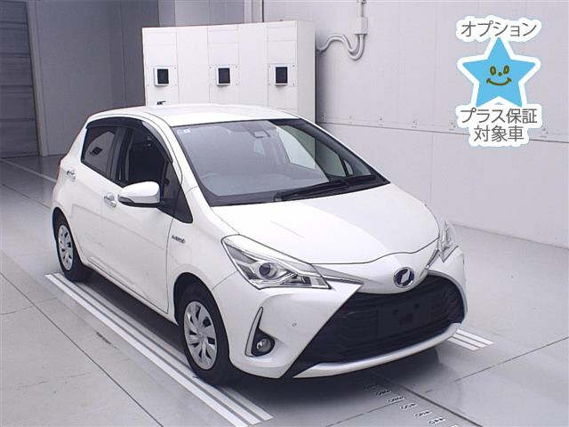 TOYOTA VITZ 2019