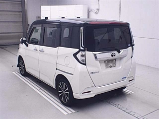 TOYOTA ROOMY 2020