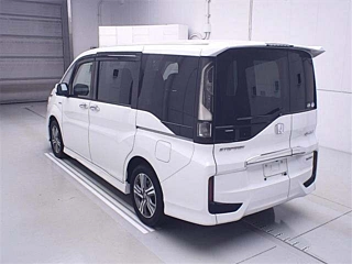 HONDA STEP WAGON 2017