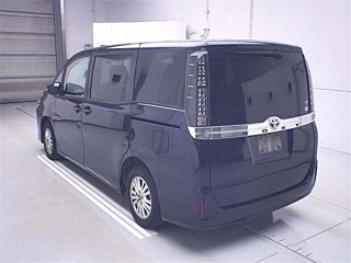 TOYOTA VOXY 2016