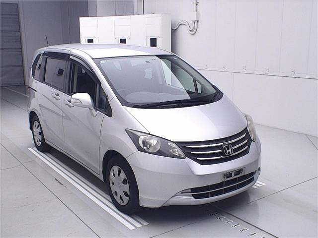 HONDA FREED 2009