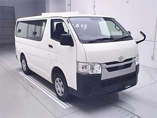 TOYOTA HIACE VAN 2021