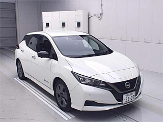 NISSAN LEAF 2022