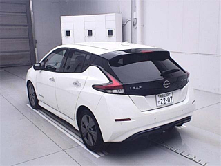 NISSAN LEAF 2022