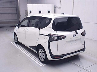 TOYOTA SIENTA 2017