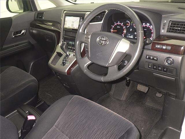 TOYOTA ALPHARD 2014