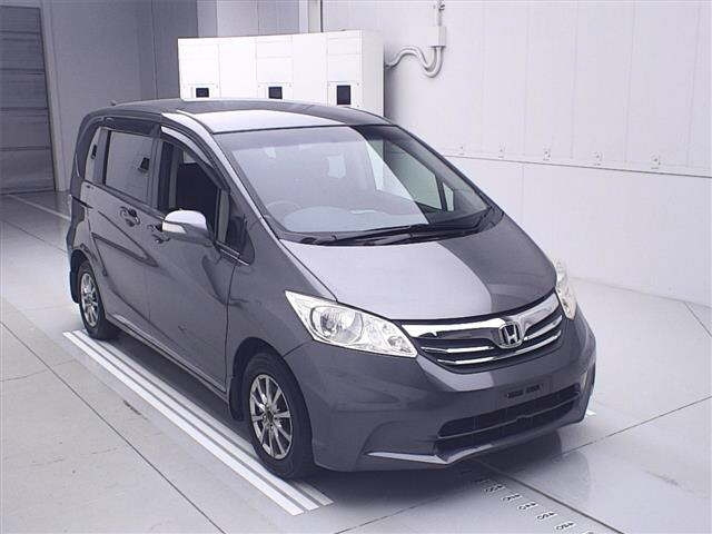 HONDA FREED 2012