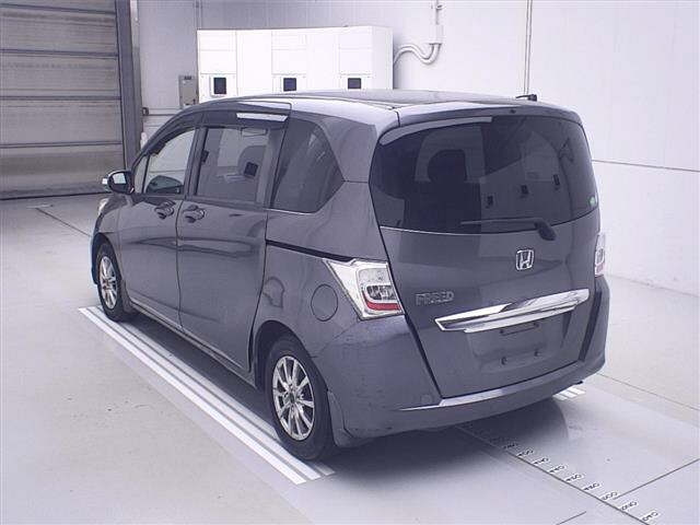HONDA FREED 2012