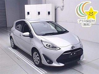 TOYOTA AQUA 2019