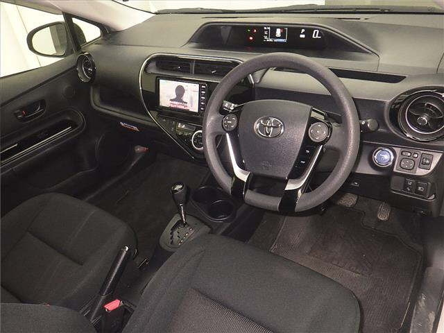 TOYOTA AQUA 2019